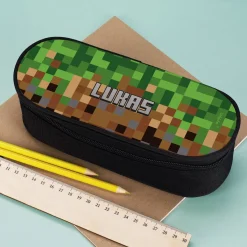 Federmäppchen mit Pixelmotiv und Name