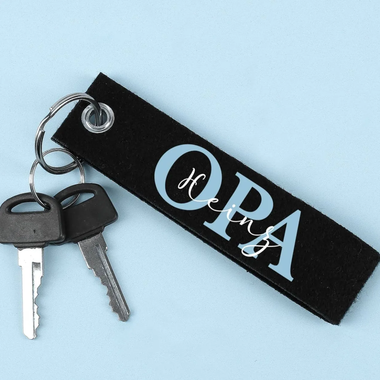 Filz Schlüsselanhänger OMA / OPA mit Ihrem Wunschtext