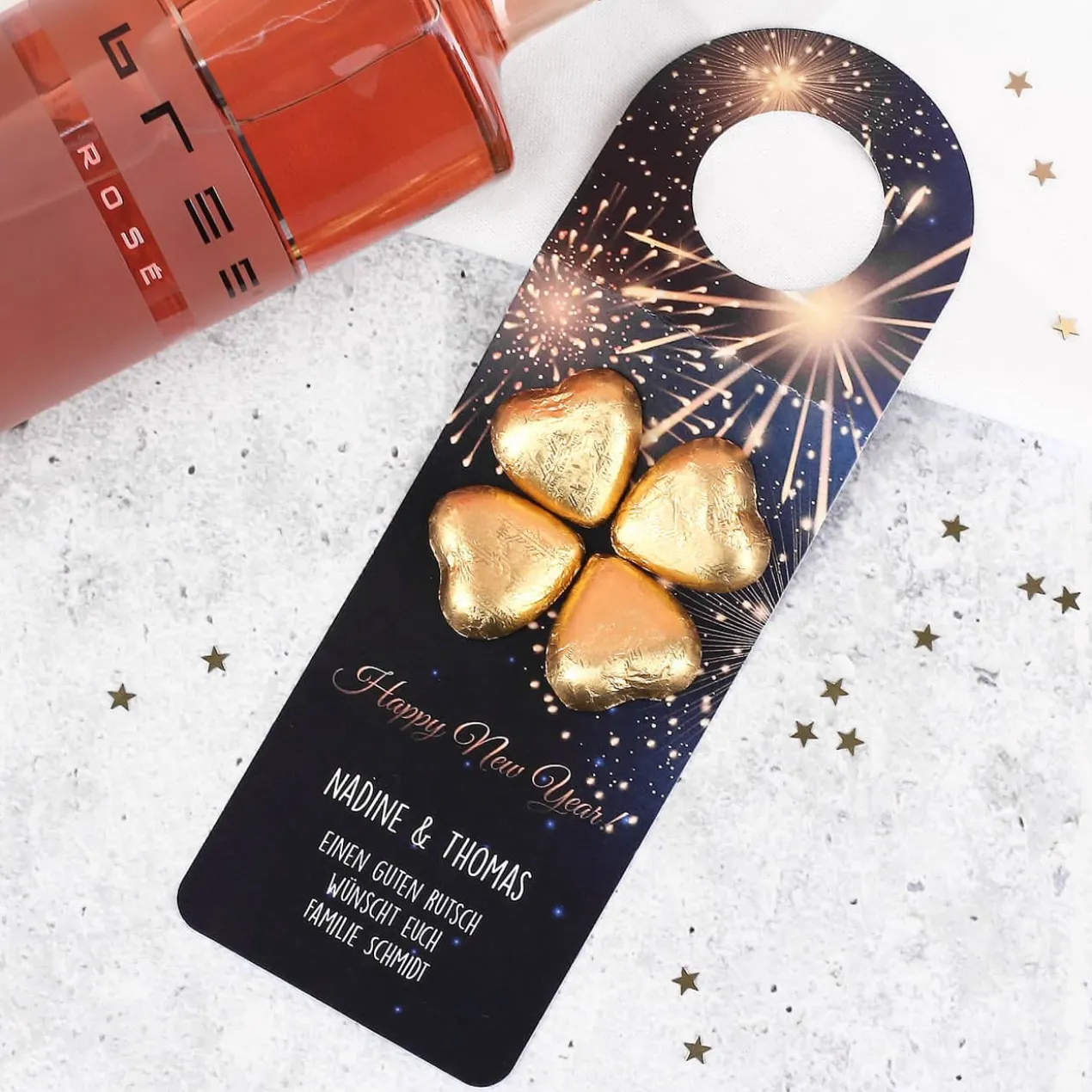 Flaschenanhänger mit Feuerwerk-Motiv, Lindt Schokolade, Name und Text