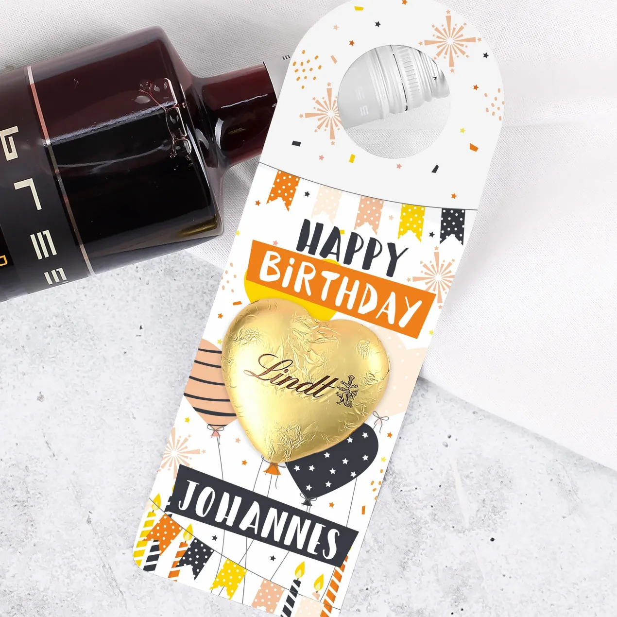 Flaschenanhänger zum Geburtstag mit Schokoladenherz & personalisiertem Namen | Happy Birthday