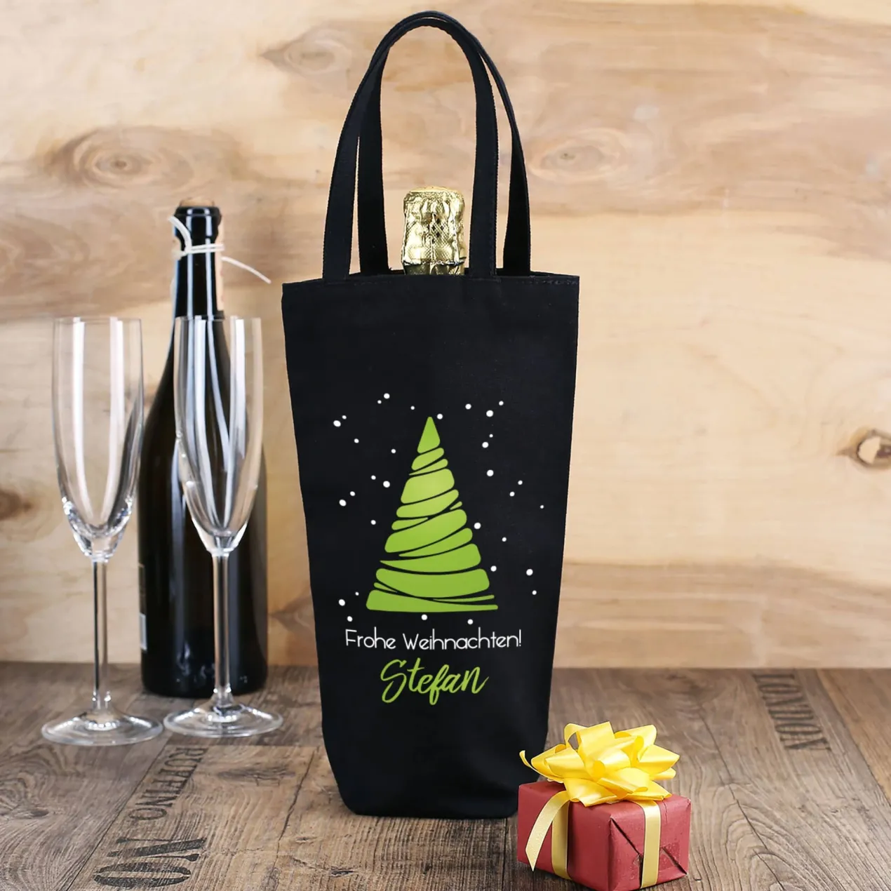 Flaschentasche mit Weihnachtsbaummotiv und Ihrem Wunschnamen bedruckt
