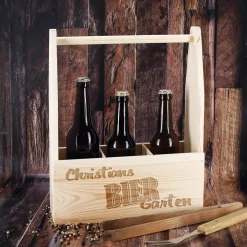 Flaschenträger als DIY Biergarten mit persönlicher Gravur