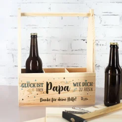 Flaschenträger aus Holz mit Wunschtext | Glück ist, einen Papa wie dich zu haben.