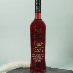 Freunde sind ein Geschenk - Wein Geschenkset mit gravierter Weinflasche und zwei Weingläsern