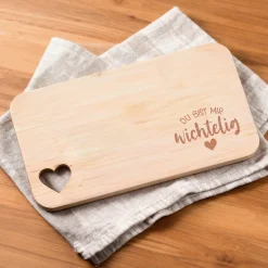 Frühstücksbrettchen mit Herzmotiv 'Du bist mir wichtelig' aus Erlenholz | Weihnachtsgeschenk