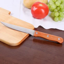 Frühstücksbrett mit Messer und Gravur