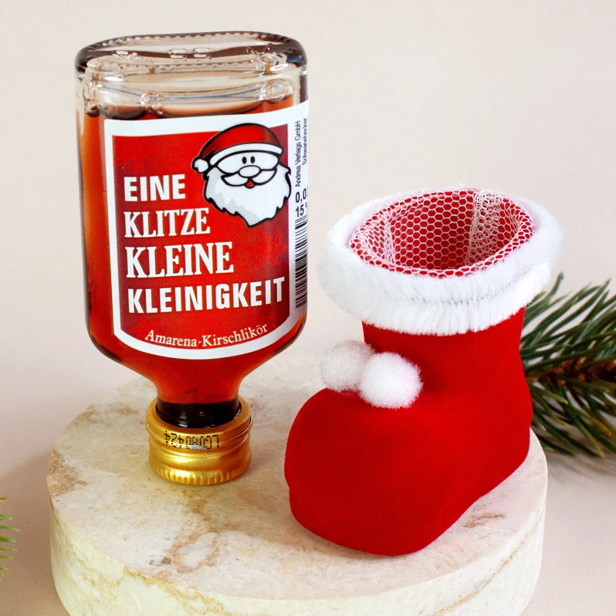Fruchtlikör im Nikolausstiefel mit Amarena-Kirsch Geschmack und Sprüchen | Schnaps zu Weihnachten