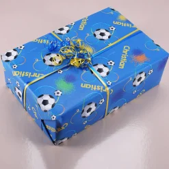 Fußballer-Geschenkpapier mit Wunschname