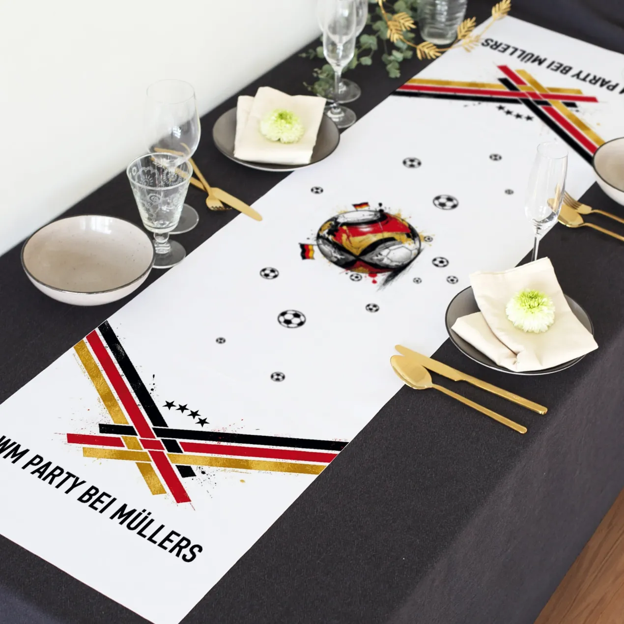 Fußball Tischläufer personalisiert mit Wunschtext | Deutschland Tisch Deko für WM, EM & Public Viewing