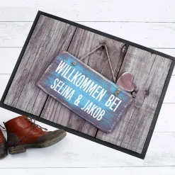 Fußmatte -Willkommen bei..- mit Ihrem Wunschnamen