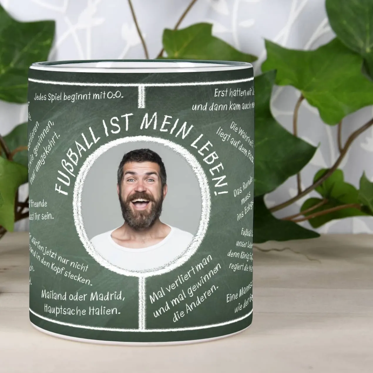 Fussball-Fan-Tasse bedruckt mit Fussballweisheiten und Wunschtext und Foto
