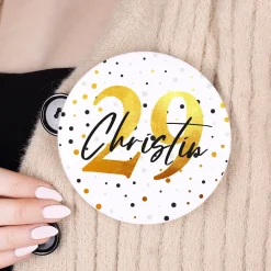 Geburtstagsbutton mit Name und Alter
