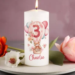 Geburtstagskerze für Kinder mit Teddy im Heißluftballon, Blumen und Name