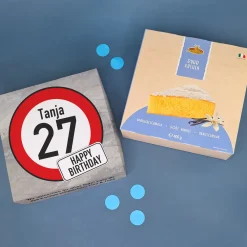 Geburtstagskuchen im Verkehrszeichen-Design personalisiert mit Alter, Name & Wunschtext