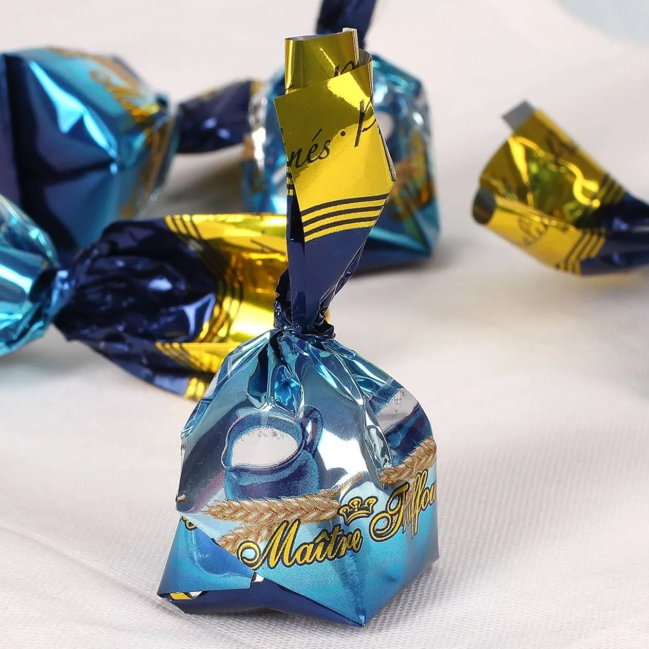 Geburtstags - Pralinen mit großer Schleife und Name