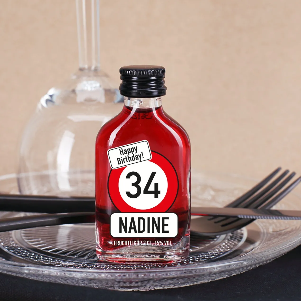 Geburtstagsschnaps mit Name und Alter - Verkehrszeichen