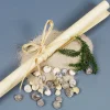 Gefüllte Flaschenpost mit romantischen Etikett zur Hochzeit