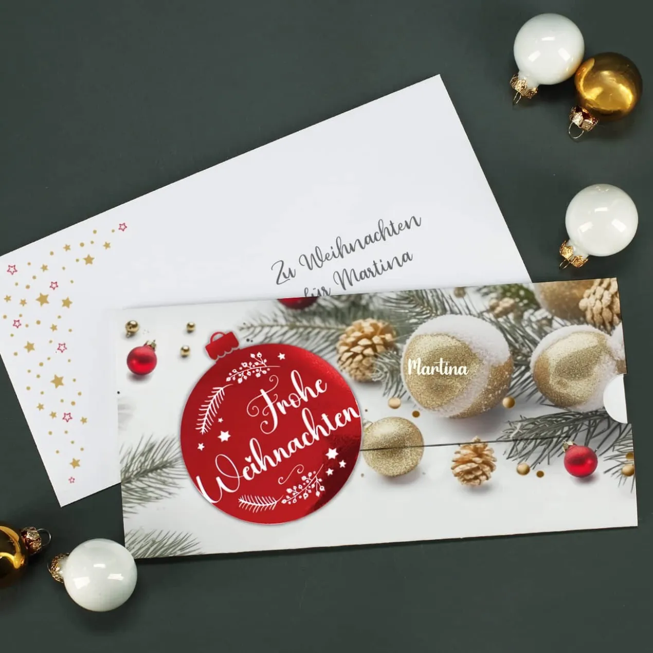Geldgeschenk zu Weihnachten - Ziehkarte mit Weihnachtskugel in rot-metallic