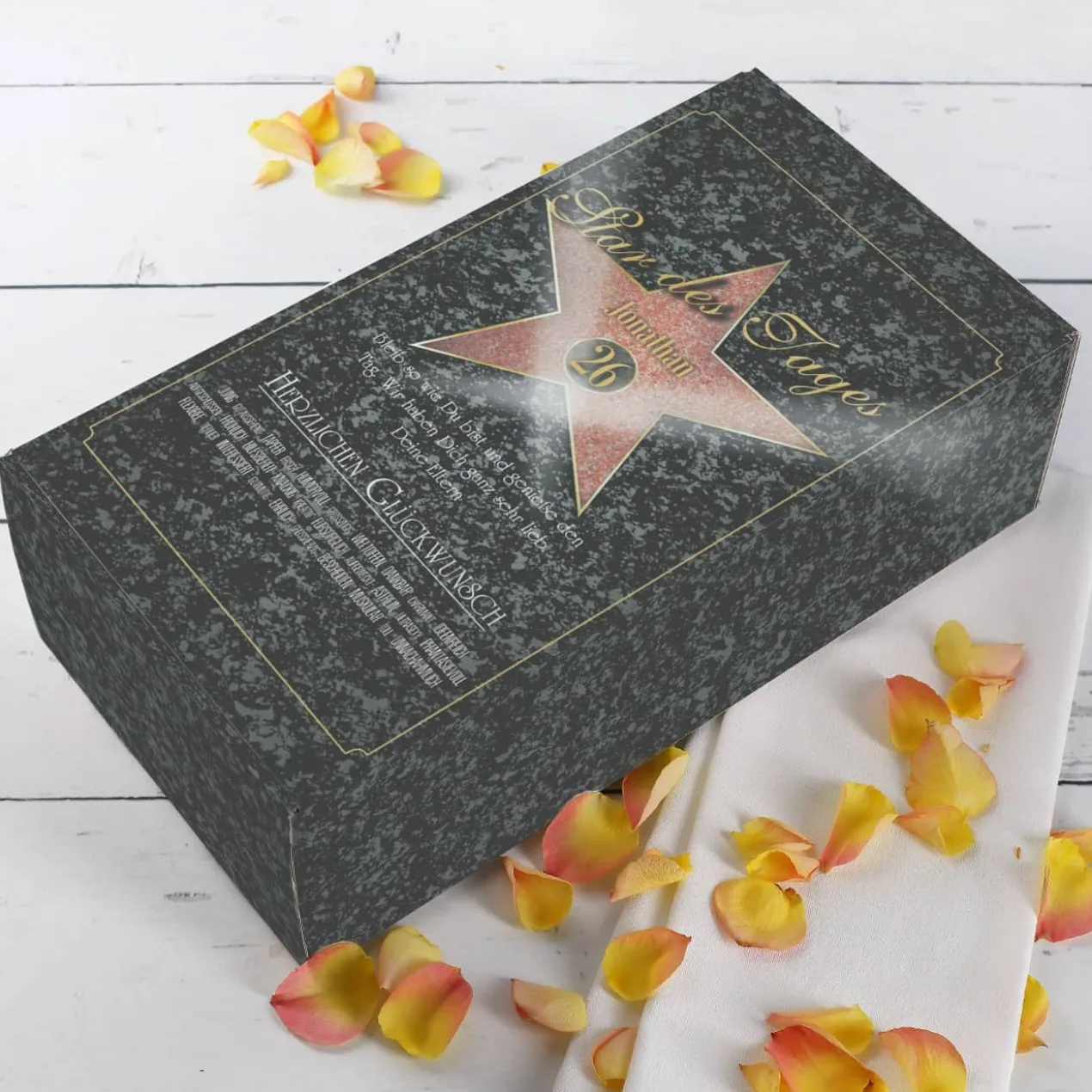 Geschenkbox zum Geburtstag für den Star des Tages