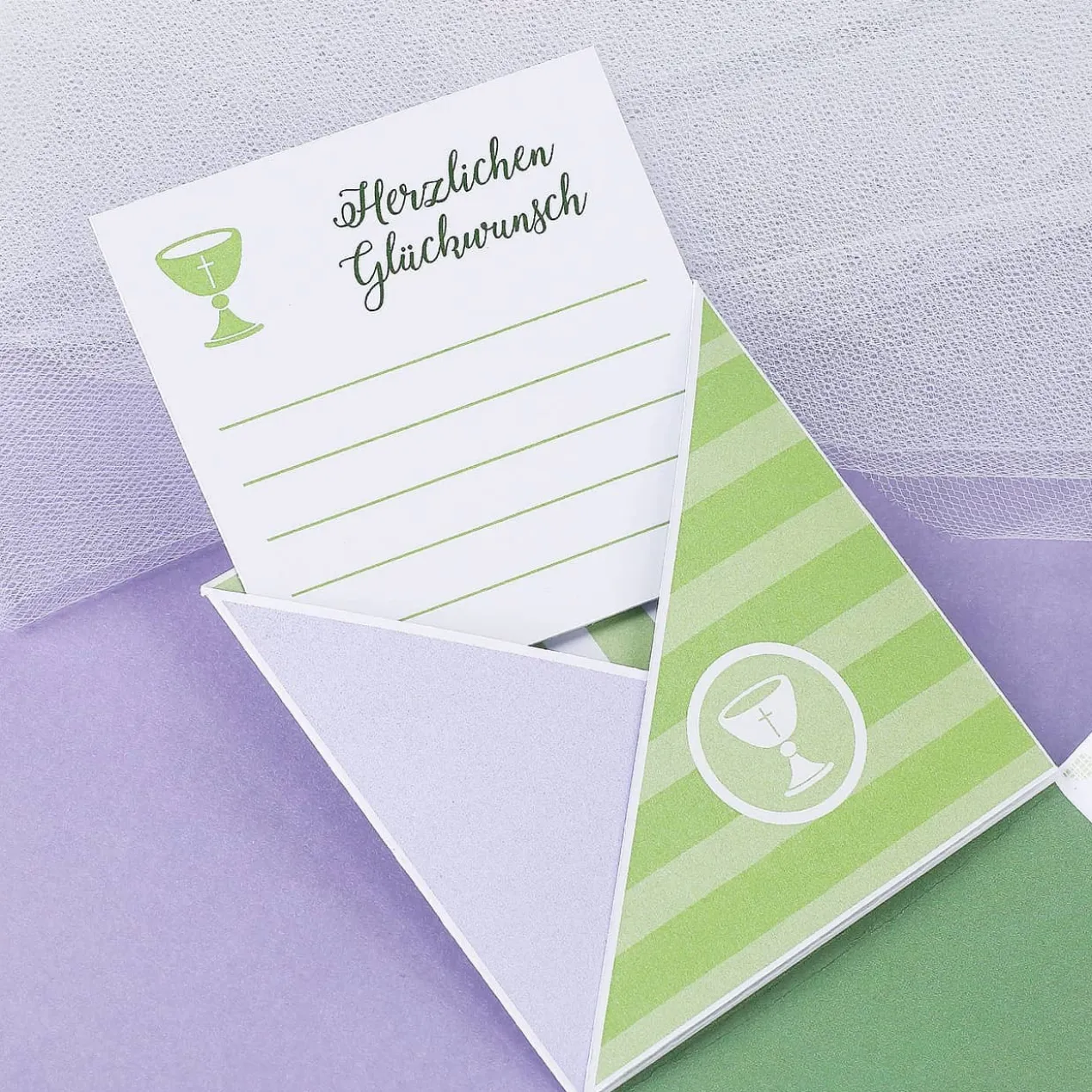 Geschenkbox zur Taufe, Kommunion oder Konfirmation mit Name und Wunschtext