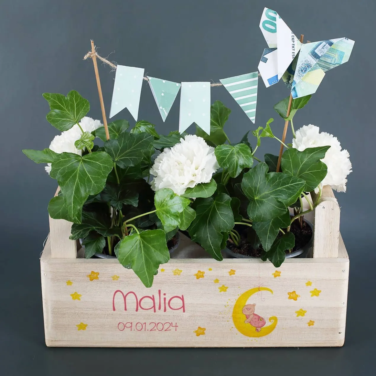 Geschenkkorb mit Mond, Sternen und Teddymotiv für Jungen und Mädchen