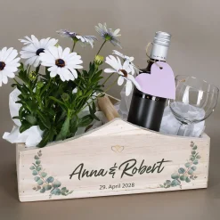 Geschenkkorb & Pflanzkorb zur Hochzeit | Personalisierter Korb aus Holz als Hochzeitsgeschenk | Eukalyptus