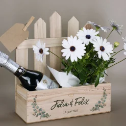 Geschenkkorb & Pflanzkorb zur Hochzeit | Personalisierter Korb aus Holz als Hochzeitsgeschenk | Eukalyptus