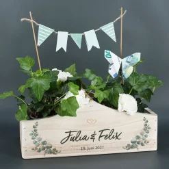 Geschenkkorb & Pflanzkorb zur Hochzeit | Personalisierter Korb aus Holz als Hochzeitsgeschenk | Eukalyptus