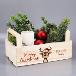 Geschenkkorb zu Weihnachten mit Rentier-Motiv personalisiert mit Wunschtext | Pflanzkiste aus Holz