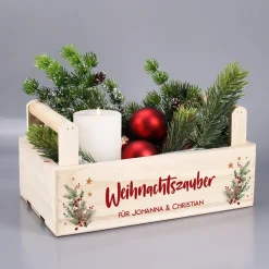Geschenkkorb zu Weihnachten mit festlichem Motiv personalisiert mit Wunschtext | Pflanzkiste aus Holz