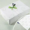 Geschenkpapier zur Hochzeit mit Taubenmotiv