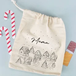 Geschenksack - verschneite Stadt - in 2 Größen mit Ihrem Wunschnamen bedruckt