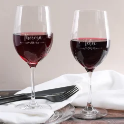 Geschenkset zu Weihnachten mit 2 Weingläsern und Biorebe-Wein in Geschenkverpackung