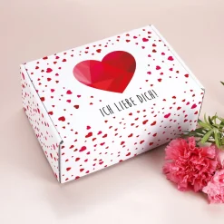 Geschenkverpackung in drei Größen mit Herzen und Wunschtext