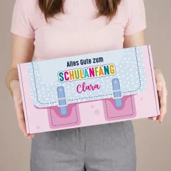 Geschenkverpackung zur Einschulung personalisiert mit Name | Schulranzen Design