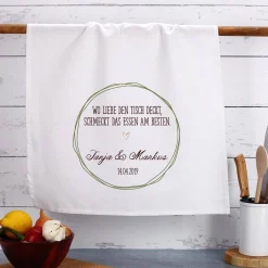 Geschirrtuch - Wo Liebe den Tisch deckt, schmeckt das Essen am besten - mit zwei Wunschzeilen