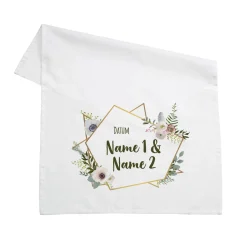 Geschirrtuch zur Hochzeit mit Blüten in Watercolor-Optik, Namen und Datum