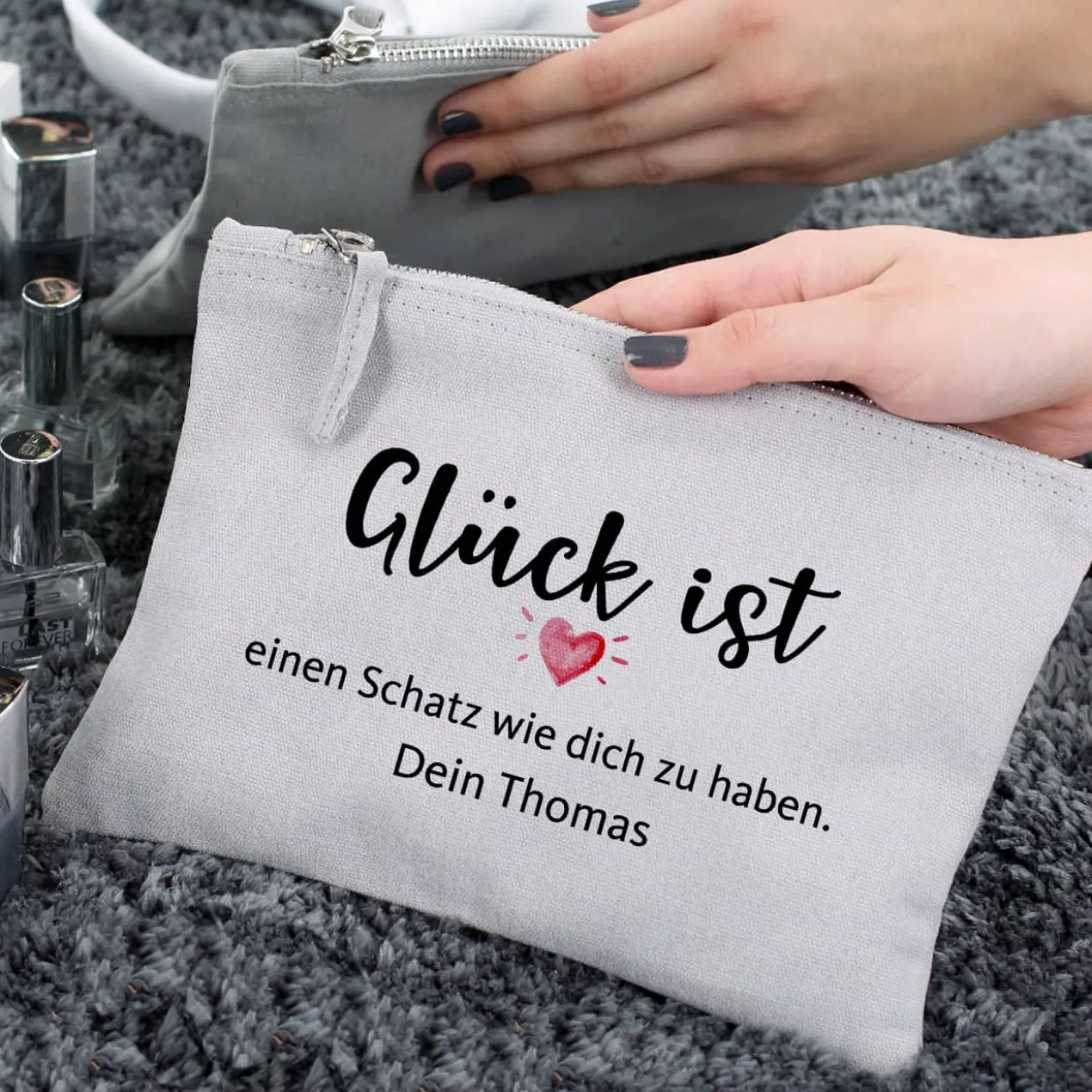 Glück ist... Beautycase mit Wunschtext