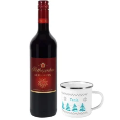 Glühwein und persönliche Tasse mit Norweger-Muster