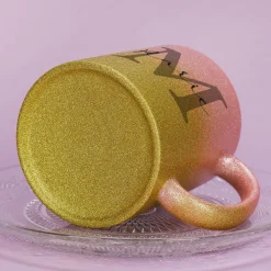 Glitzertasse in 3 Farben mit Name und Initiale