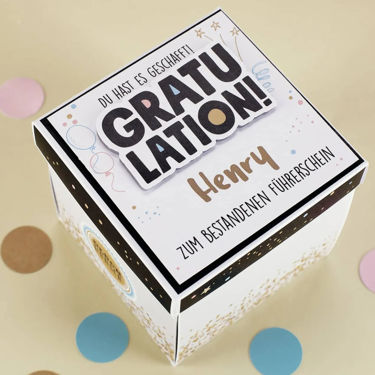 Gratulation, du hast es geschafft! - Überraschungsbox mit Name und Text