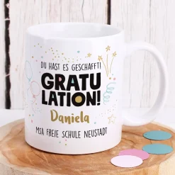 Gratulation, du hast es geschafft! Tasse mit Name und Wunschtext