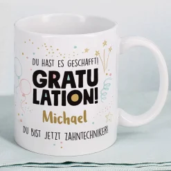 Gratulation, du hast es geschafft! Tasse mit Name und Wunschtext