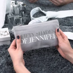 Graues Beautycase mit Name für Schminksachen und Accessoires
