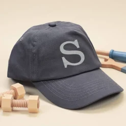 Graues Kinder-Basecap mit Initiale bestickt - 6 Farben zur Auswahl