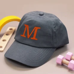Graues Kinder-Basecap mit Initiale bestickt - 6 Farben zur Auswahl