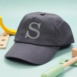 Graues Kinder-Basecap mit Initiale bestickt - 6 Farben zur Auswahl