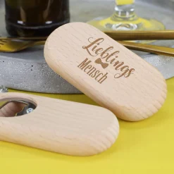 Gravierter Flaschenöffner aus Holz - Lieblings- mit Wunschgravur
