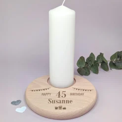 Gravierter Kerzenteller aus Buchenholz zum Geburtstag | Personalisiert mit Alter und Name