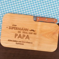 graviertes Schneidebrett mit Messer für super Papas